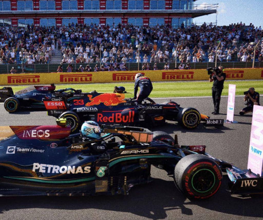 爱游戏tv-迈凯伦逆转梅赛德斯，汉密尔顿点燃赛场的简单介绍