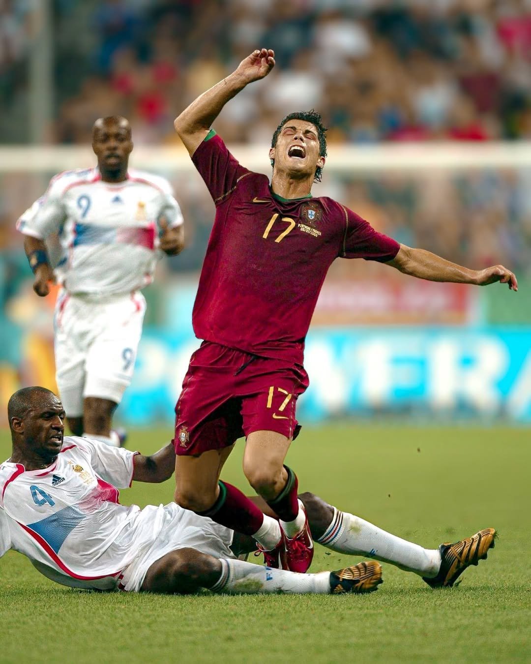 爱游戏官网-法国队完胜葡萄牙队，马龙高光表现