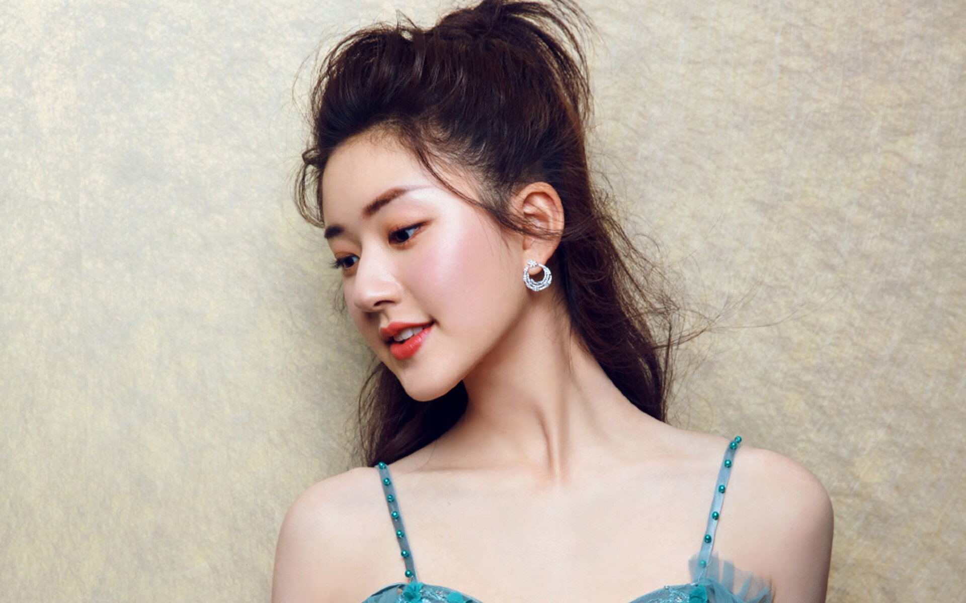 孤独的超音速—汉密尔顿的不可复制统治，一场现代F1的完美隐喻