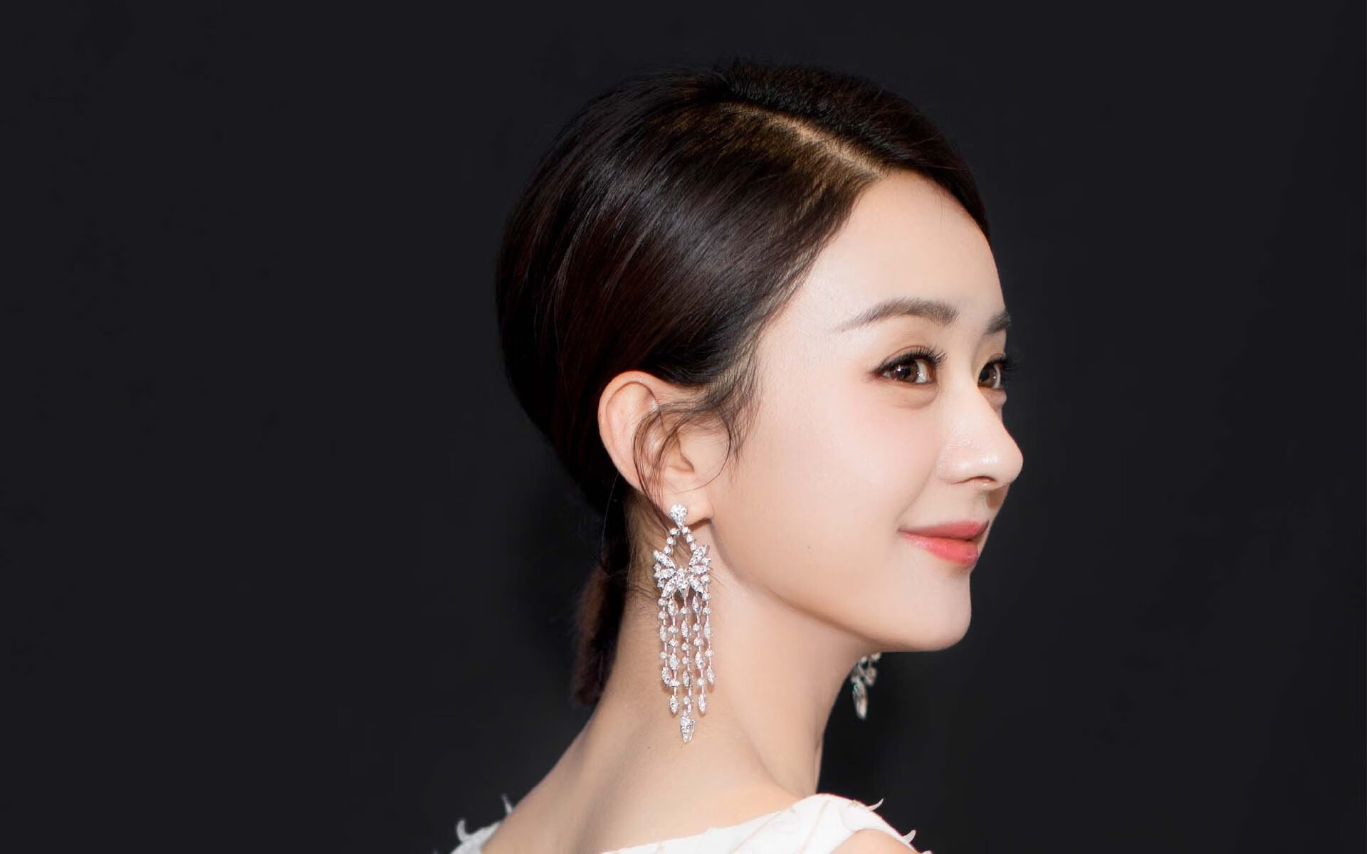 巨塔擎天，跨太平洋的篮球对话中，塔图姆41分献绝杀